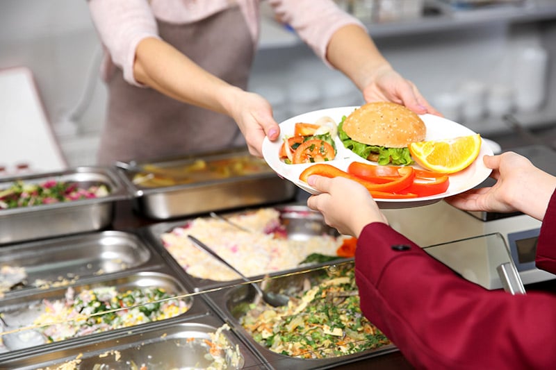 SERVICE-REPAS-A--LA-CANTINE-DE-MEXIMIEUX