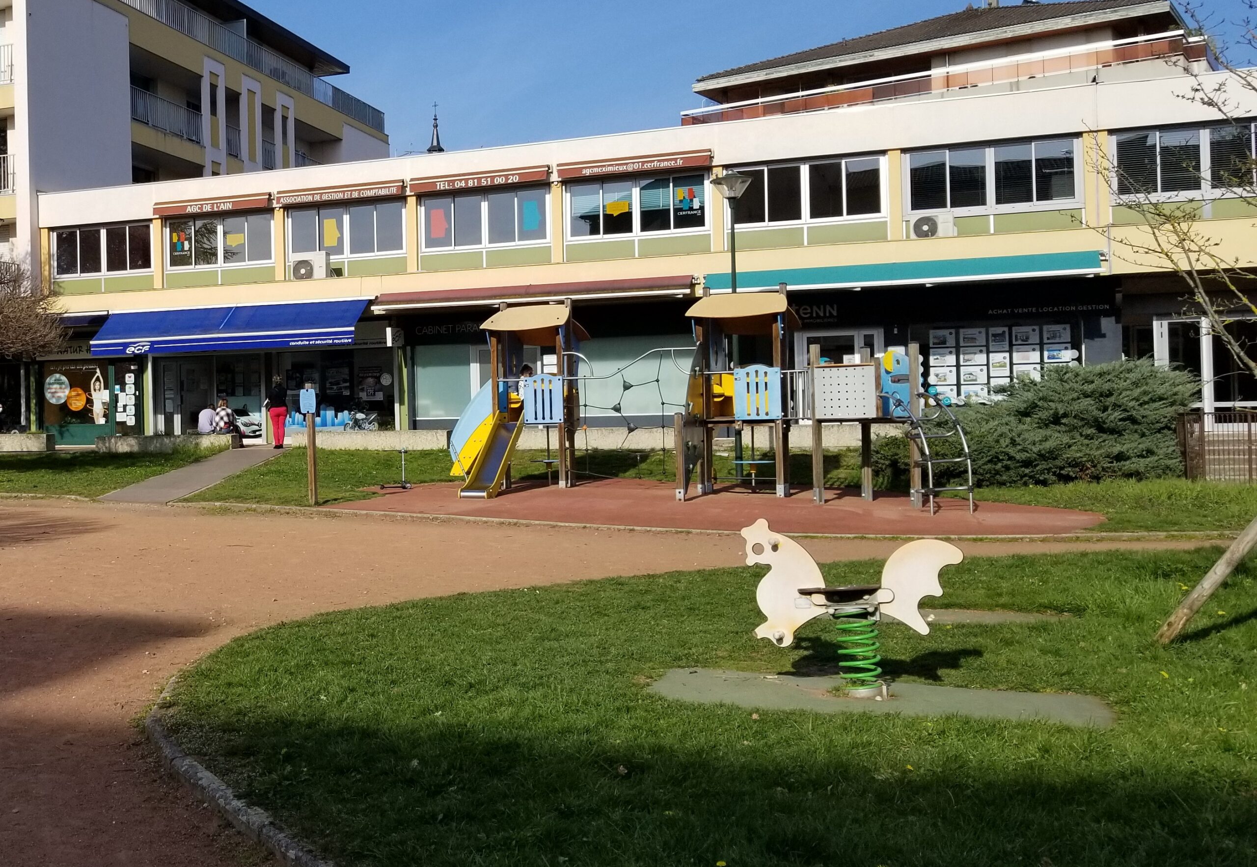 SQUARE MAGALI MEXIMIEUX AIRE DE JEUX